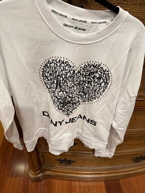 DKNY Jeans Women’s White Sweatshirt with Black Logo Heart